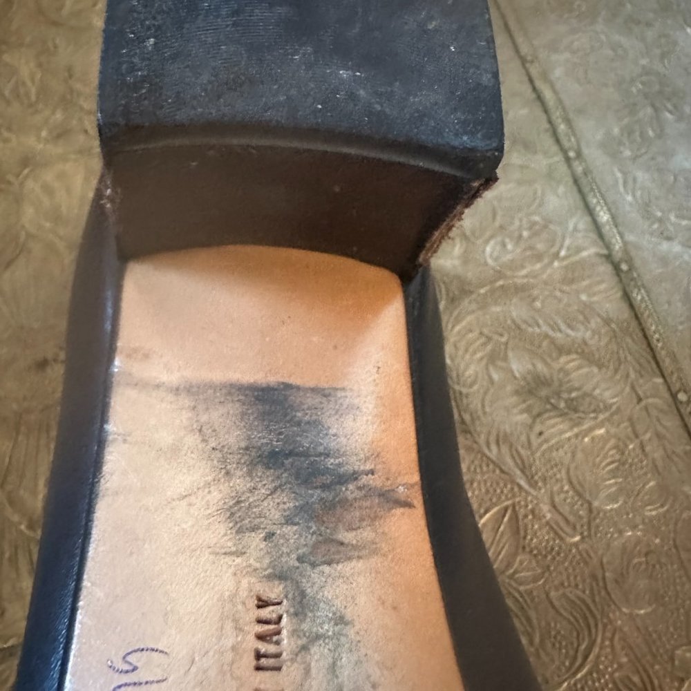SALVATORE FERRAGAMO Davidia Navy and White Block Heel Shoes - 8 ½ - Picture 10 of 15